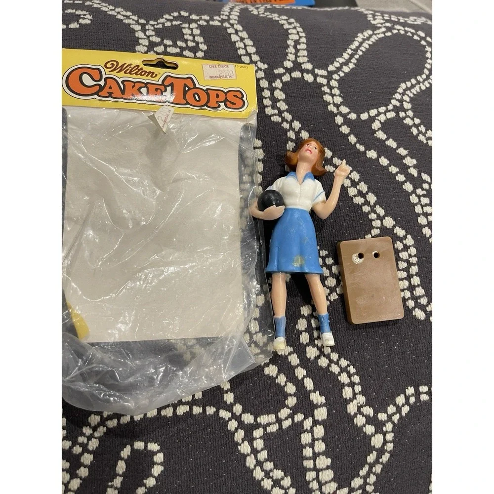 Vintage 1978 Wilton Cake Topper 5 1/4